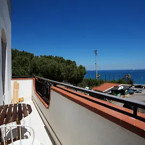 https://la-finestra-sul-mare-letoianni.sicilyhotelsitaly.net